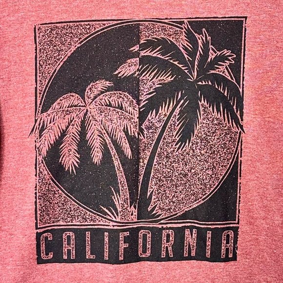 $8 SPRING SALE - Urban Pipeline Burgundy Young Men L/S T-shirt - M - NWT - Picture 3 of 5